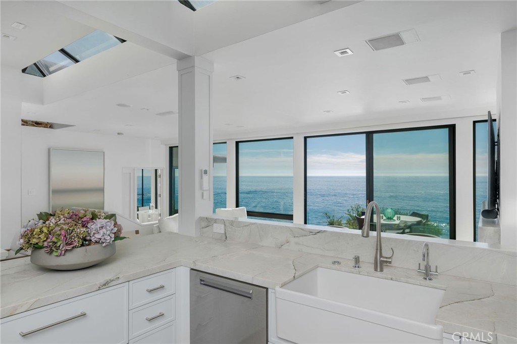 1715 Ocean Way Property Photo 13