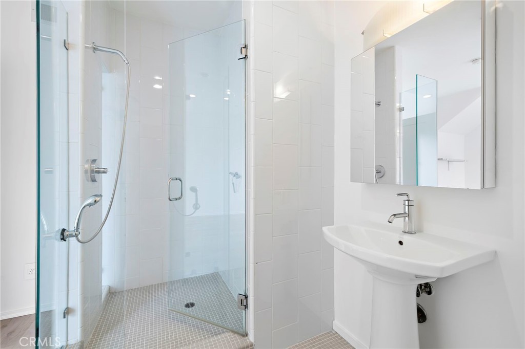 4151 Redwood Avenue #106 Property Photo 23