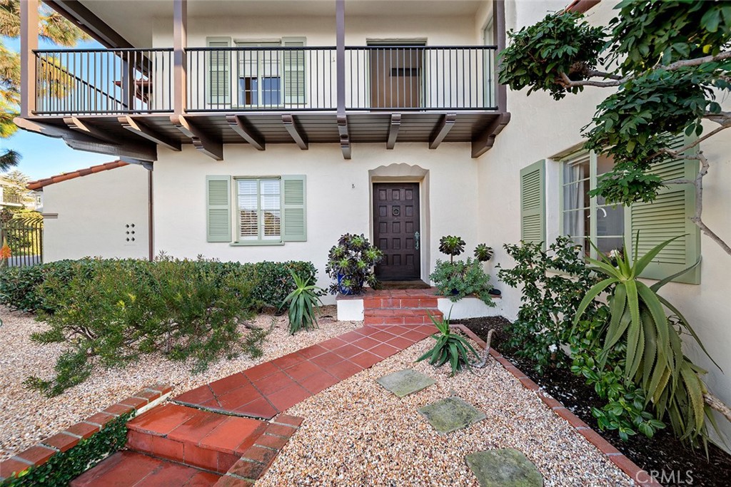 2 Emerald Bay Property Photo 22