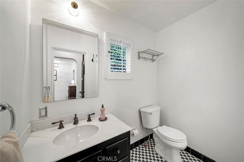 2 Emerald Bay Property Photo 27
