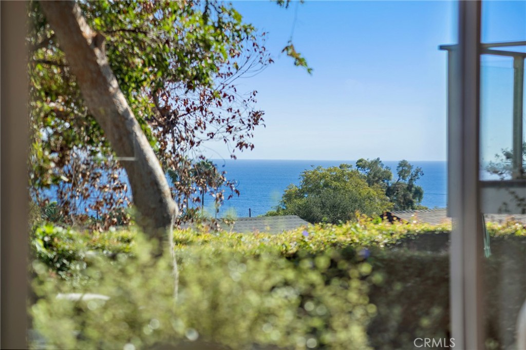 592 Bluebird Canyon Drive Property Photo 9