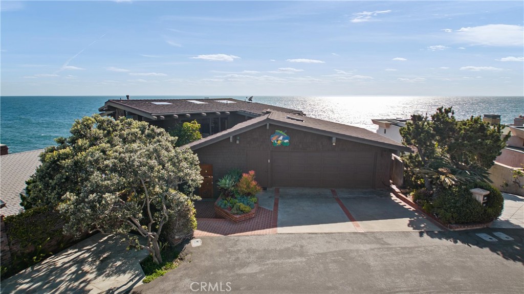 1911 Ocean Way Property Photo 3