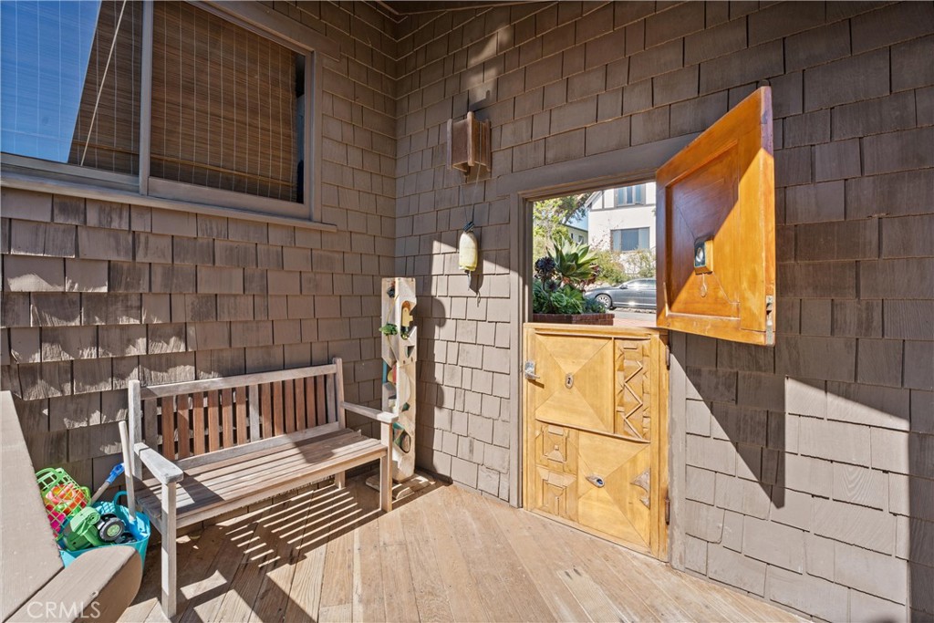 1911 Ocean Way Property Photo 5