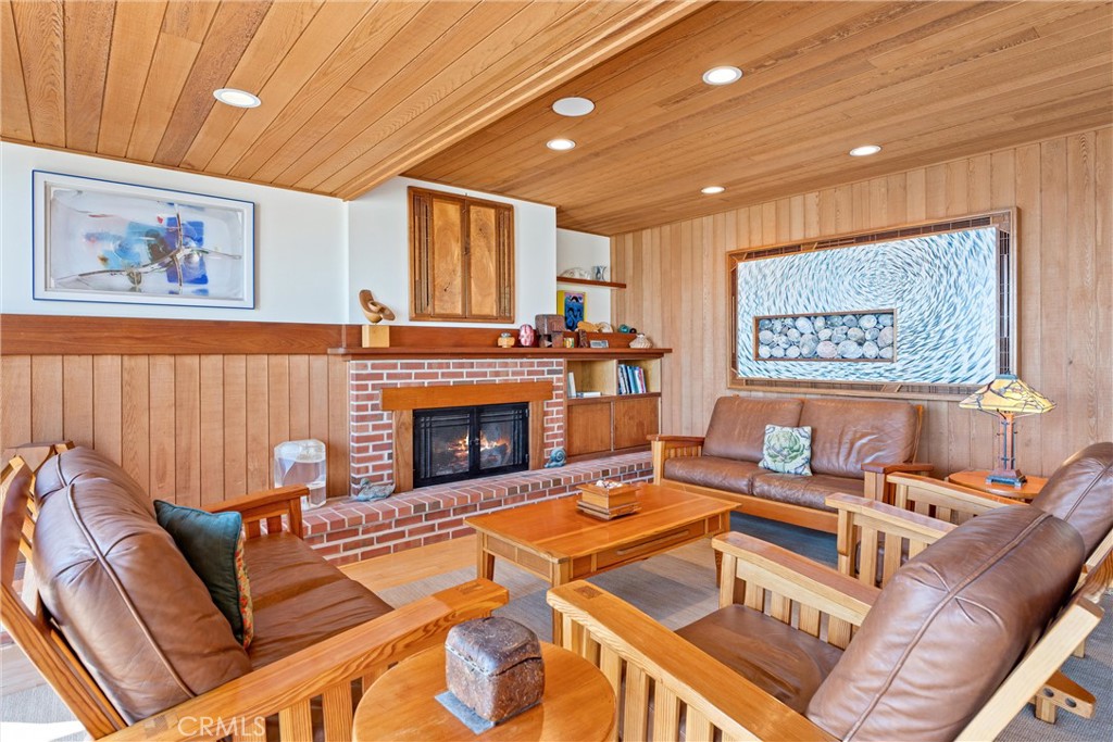 1911 Ocean Way Property Photo 12