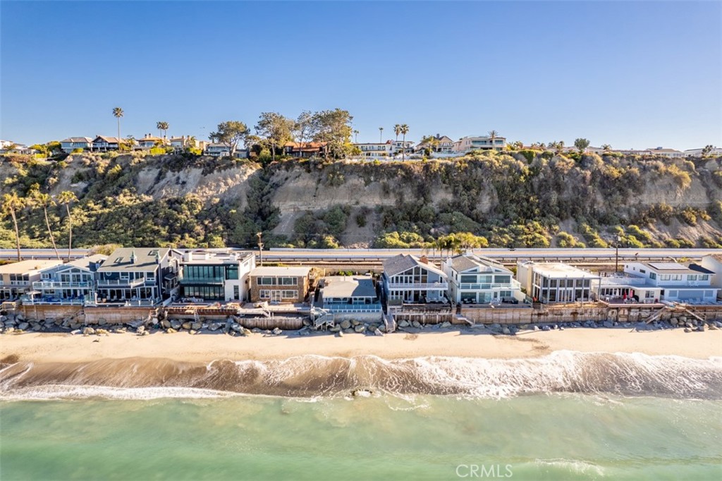 35697 Beach Road Property Photo 2