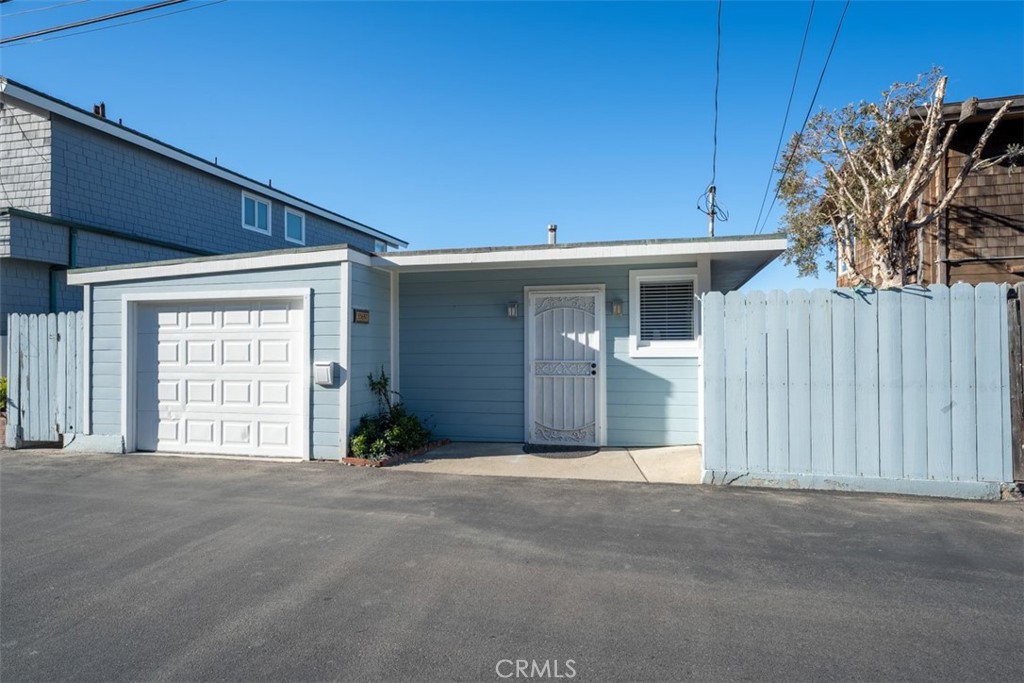 35697 Beach Road Property Photo 3