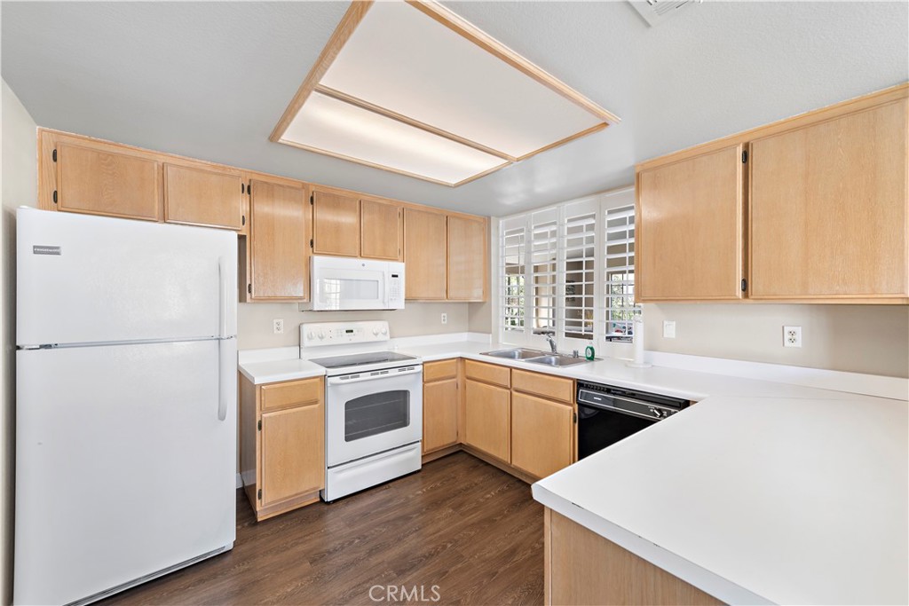 68 C Corniche Drive C Property Photo 43