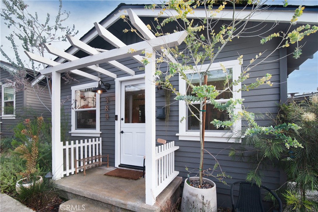 389 Park Property Photo 3