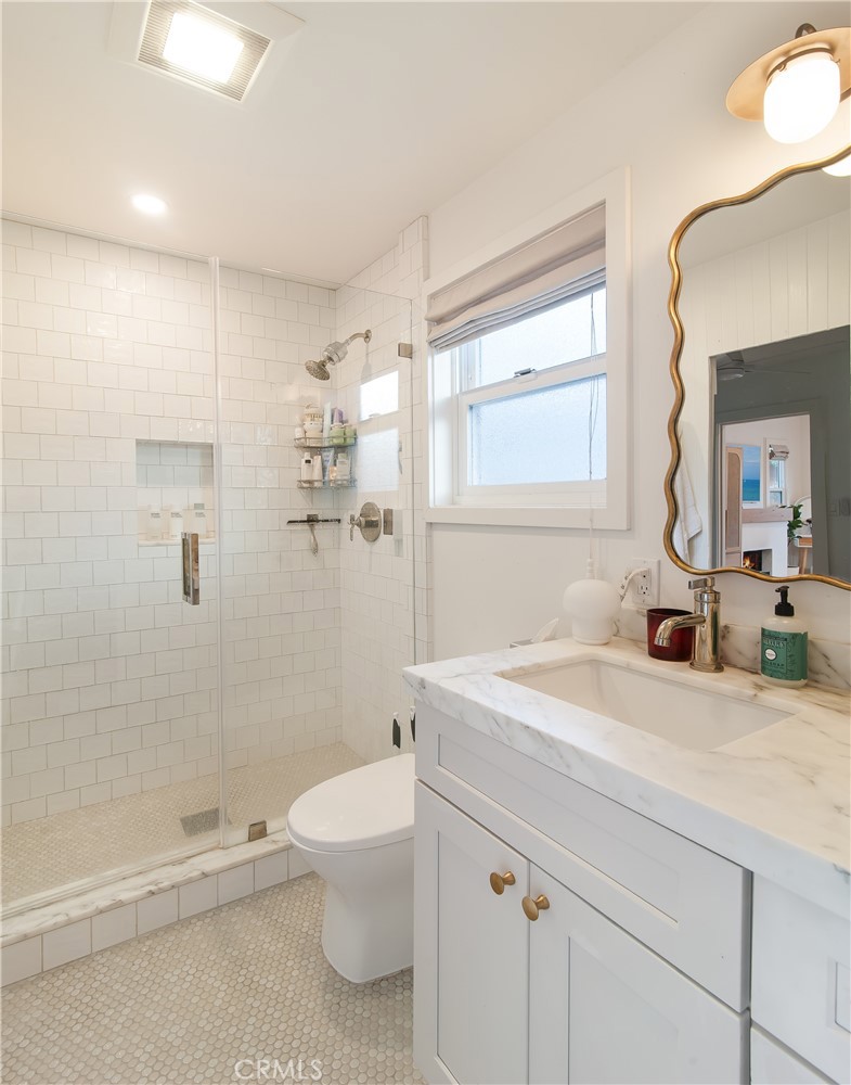 389 Park Property Photo 7