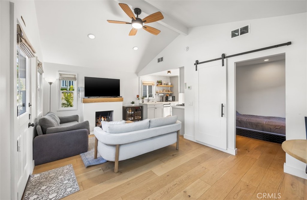 389 Park Property Photo 9