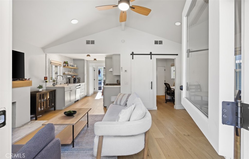 389 Park Property Photo 11