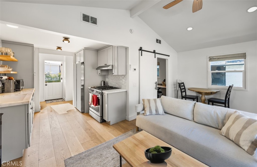 389 Park Property Photo 12