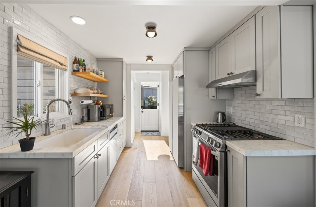 389 Park Property Photo 14