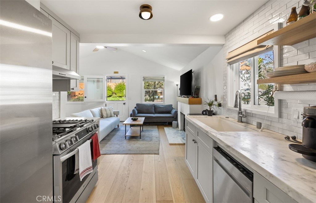 389 Park Property Photo 15