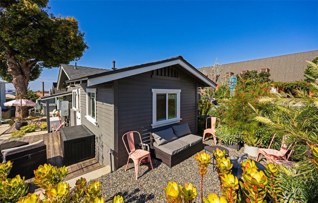 389 Park Property Photo 20