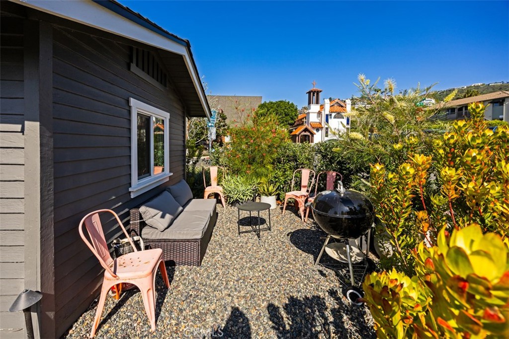 389 Park Property Photo 22