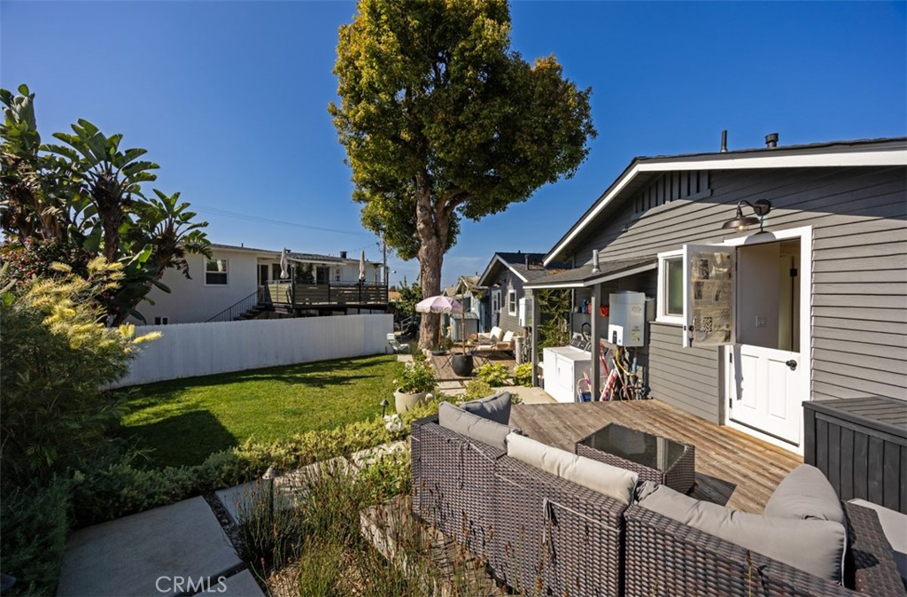 389 Park Property Photo 23