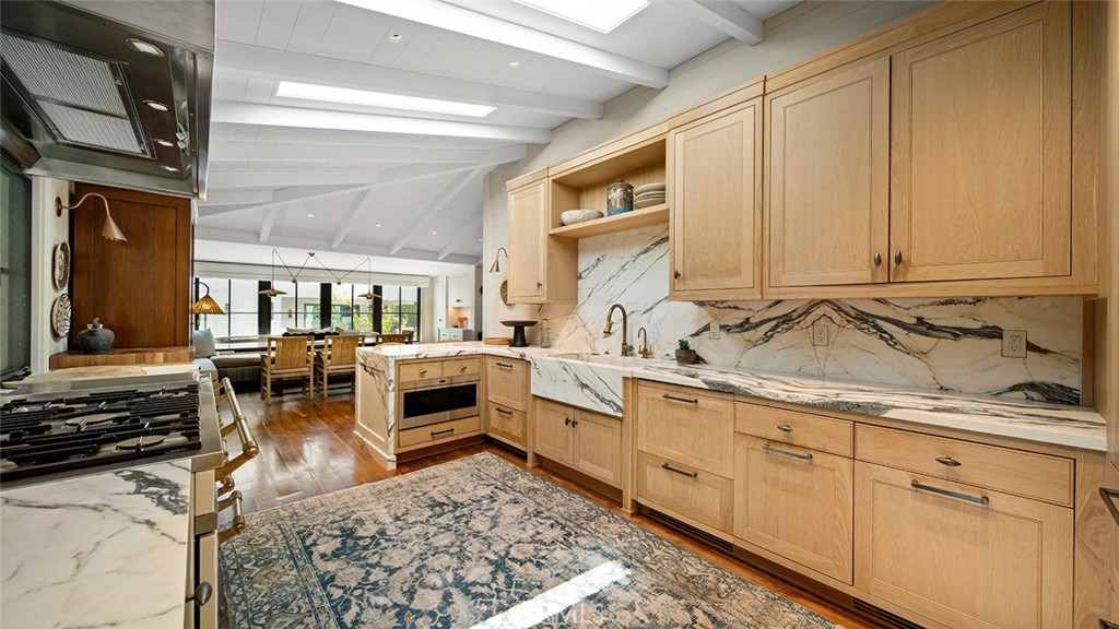 27 Emerald Bay Property Photo 14