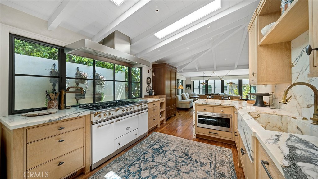27 Emerald Bay Property Photo 15