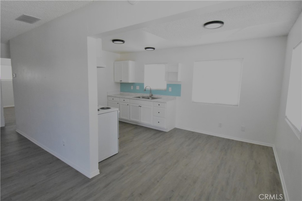 25235 Pacific Property Photo 9
