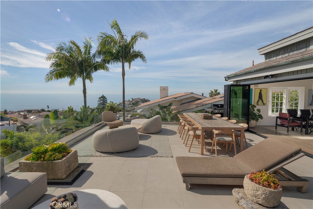 998 Emerald Bay Property Photo 1