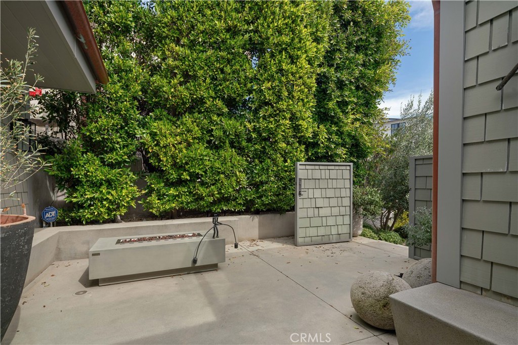 998 Emerald Bay Property Photo 6