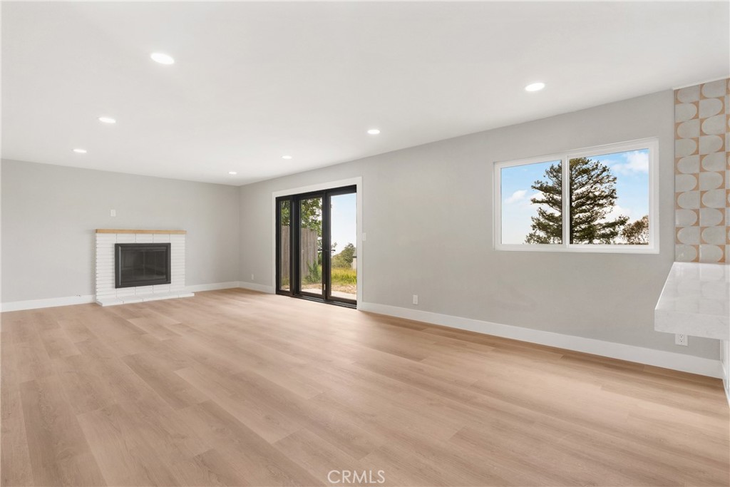 3019 Cresta Way Property Photo 4