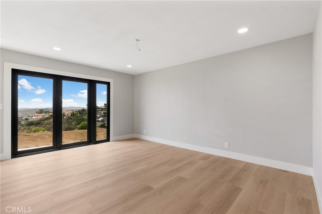 3019 Cresta Way Property Photo 10