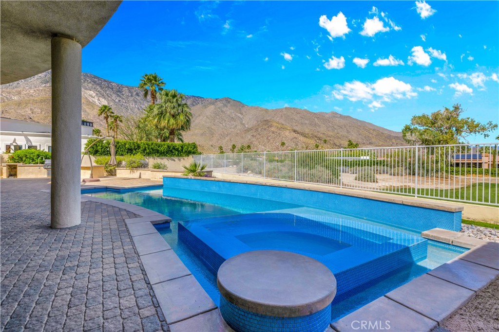 542 Bella Cara Property Photo