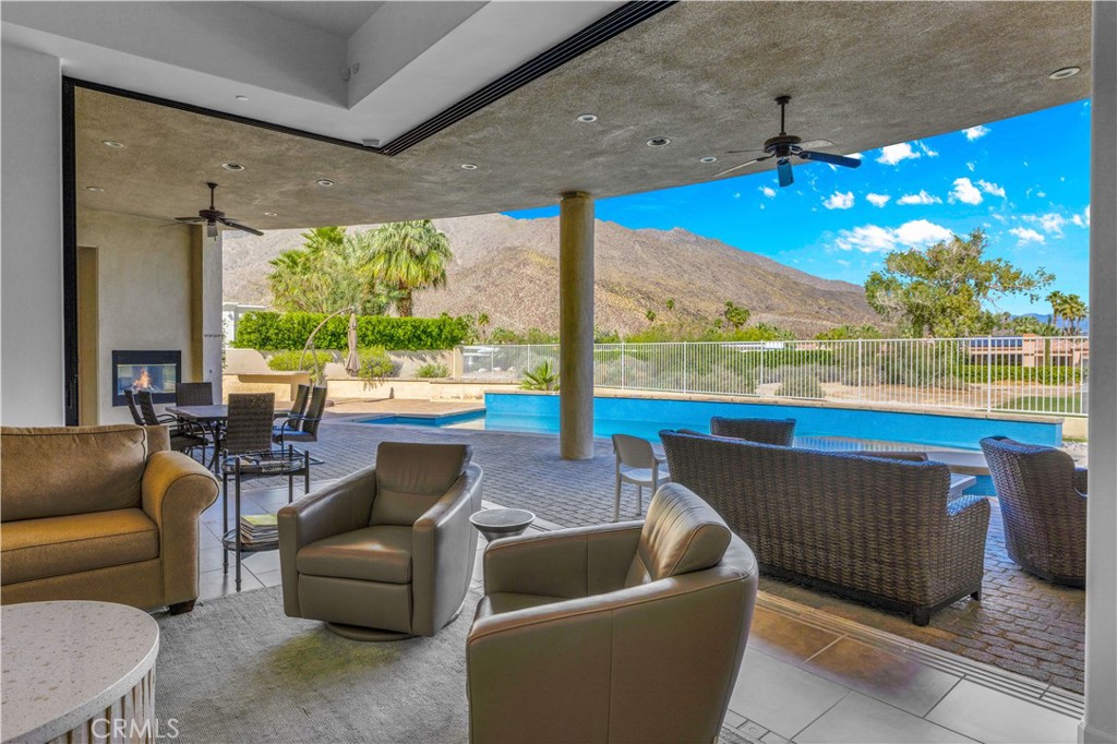 542 Bella Cara Property Photo 7