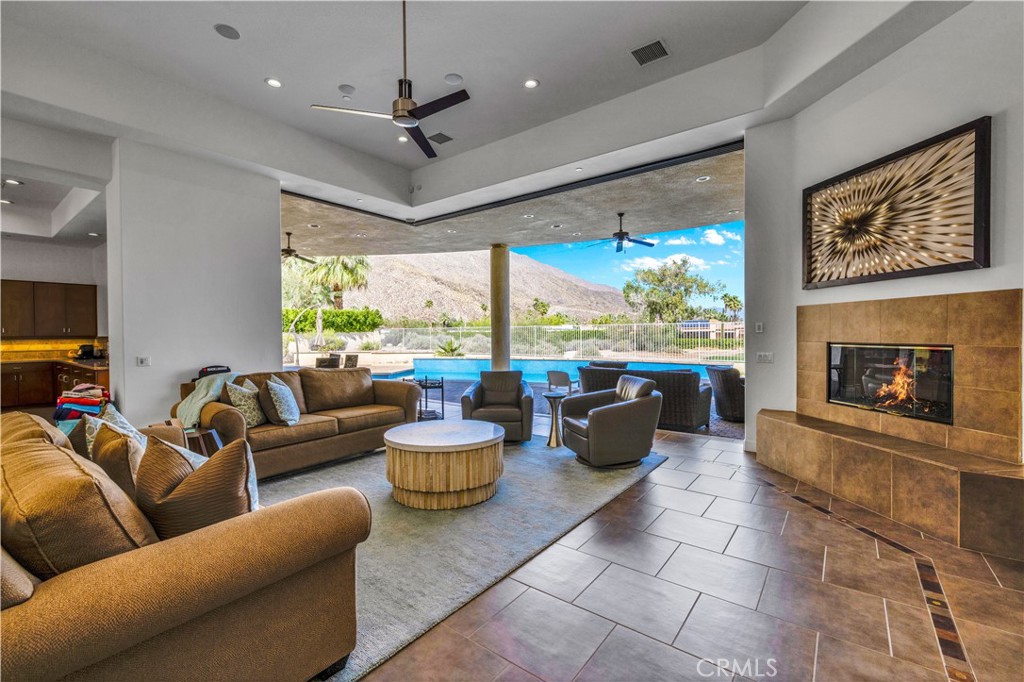 542 Bella Cara Property Photo 10