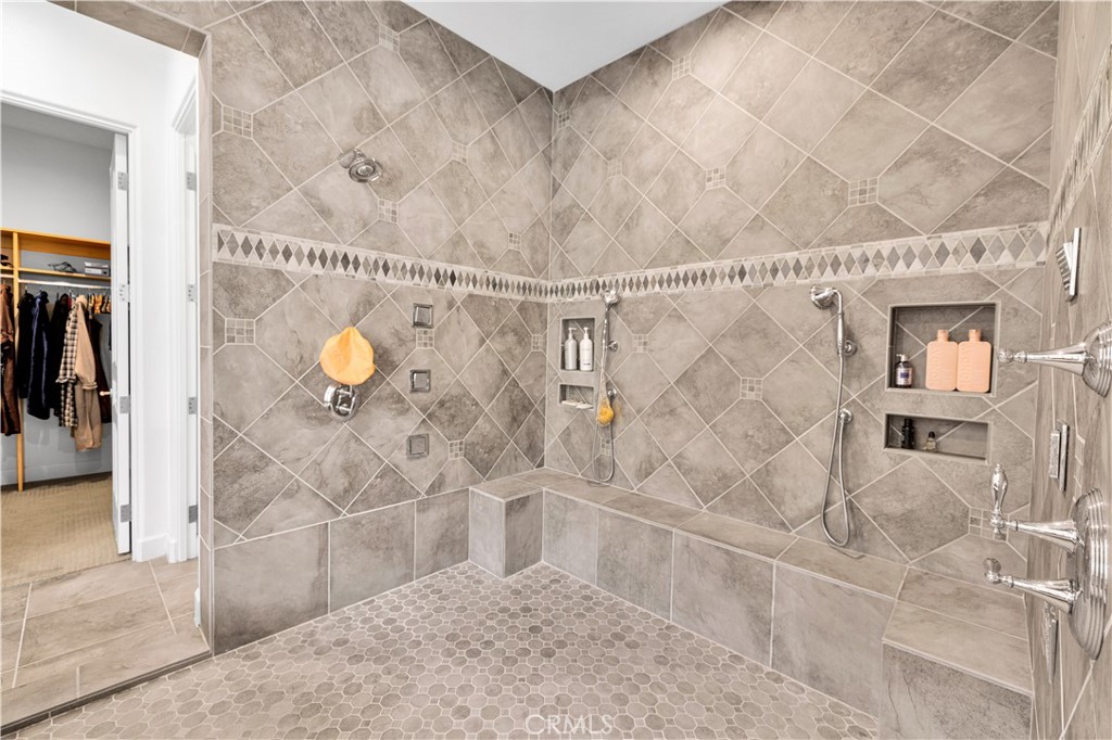542 Bella Cara Property Photo 31