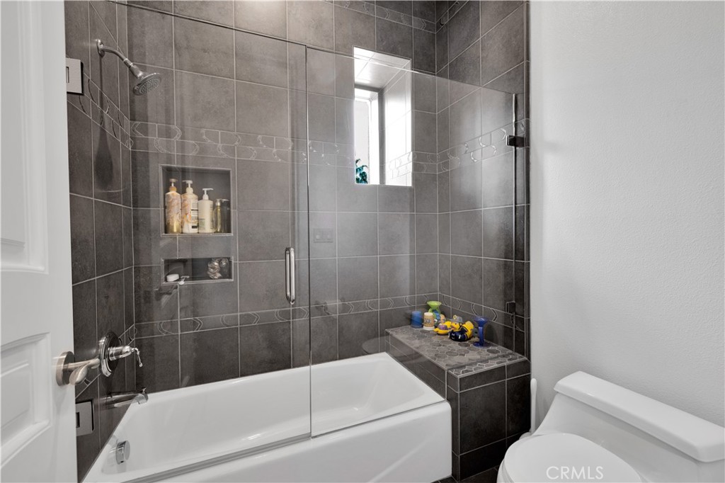 542 Bella Cara Property Photo 39
