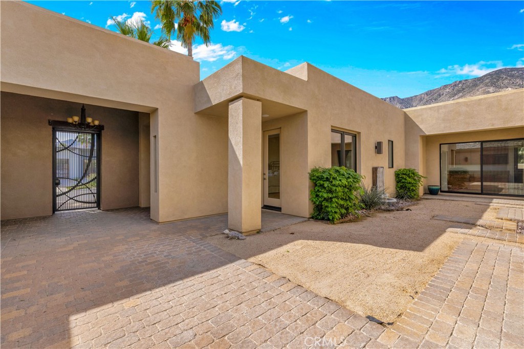 542 Bella Cara Property Photo 44