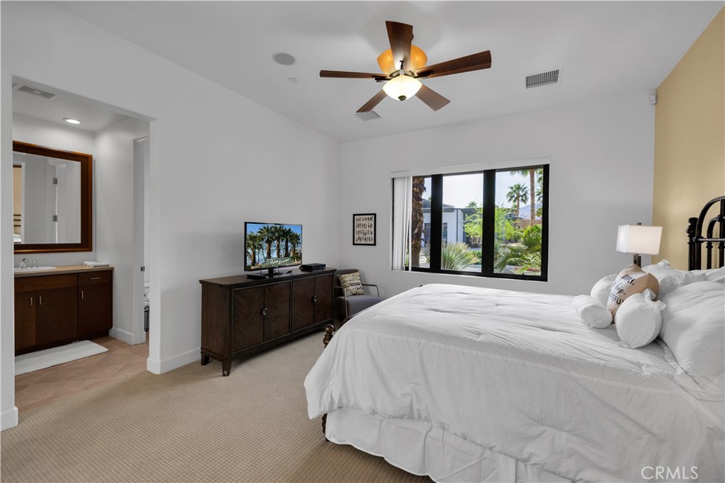 542 Bella Cara Property Photo 49