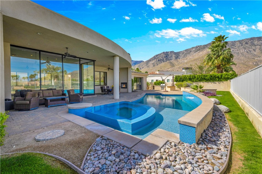 542 Bella Cara Property Photo 55