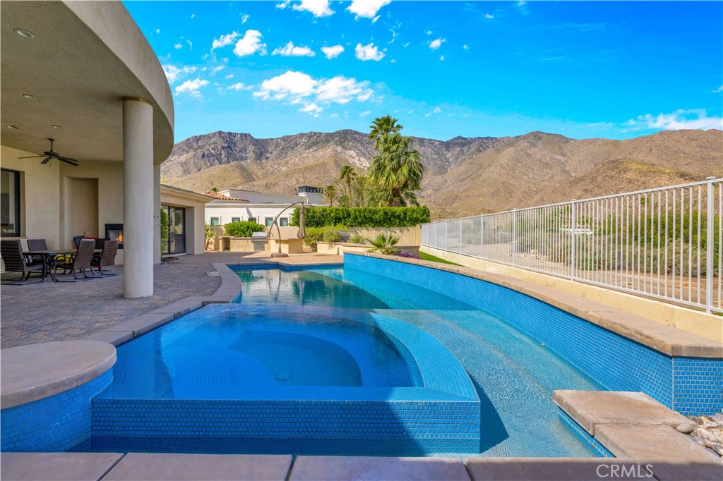542 Bella Cara Property Photo 56