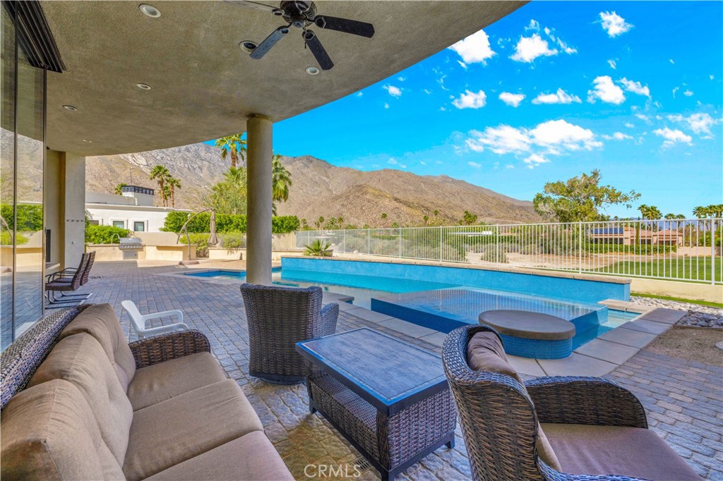 542 Bella Cara Property Photo 57