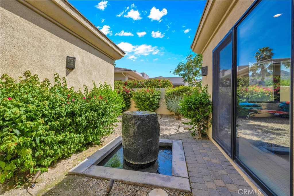 542 Bella Cara Property Photo 61