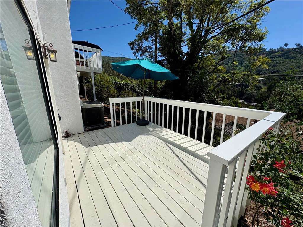 1033 Eastman Way Property Photo 8