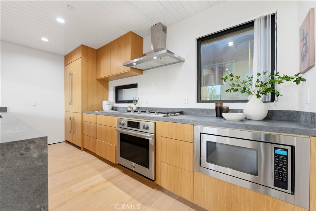 11702 Charnock Road Property Photo 7