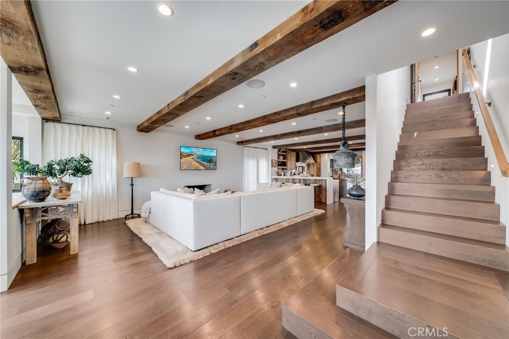 1920 Ocean Way Property Photo 6