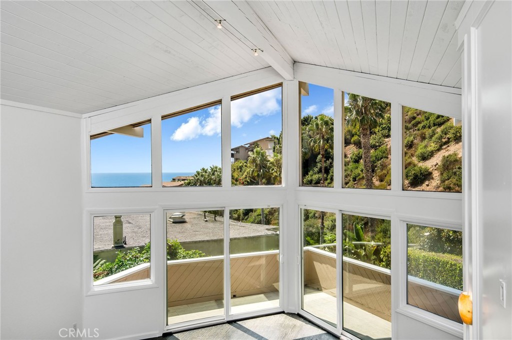 431 Nyes Place Property Photo 1