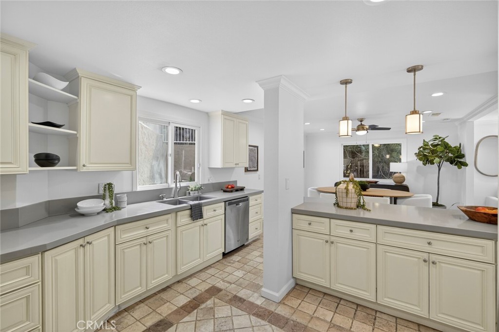 431 Nyes Place Property Photo 12