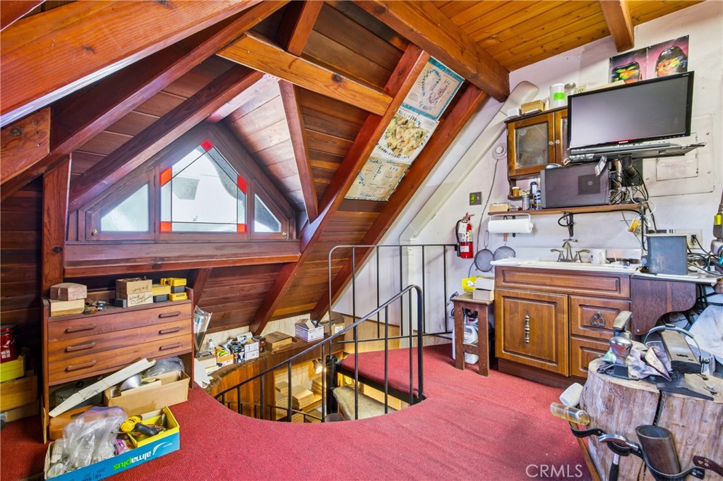 326 Forest Property Photo 13