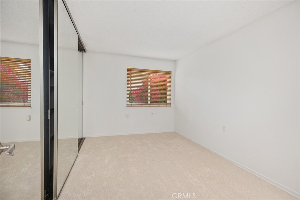 723 #a Avenida Majorca Property Photo 18