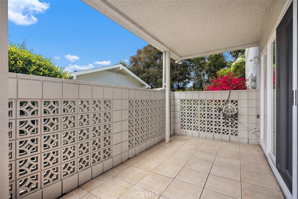 723 #a Avenida Majorca Property Photo 28