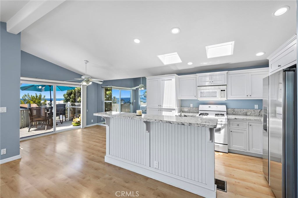30802 Coast F9 Property Photo 9