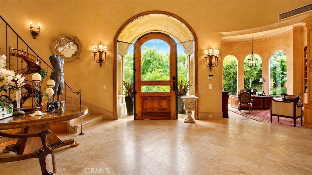 26 Ritz Cove Property Photo 9