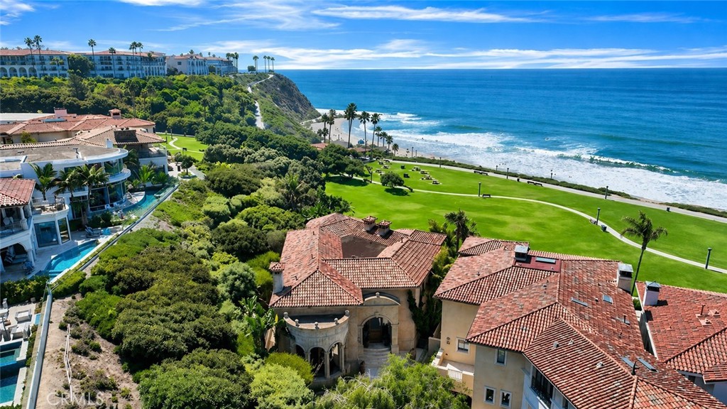 26 Ritz Cove Property Photo 24